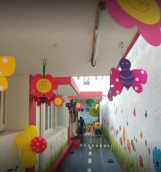 Cambridge Montessori Pre School And Day Care 