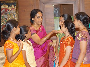 Vruksha Montessori 