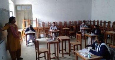 Schools reopen in Senegal