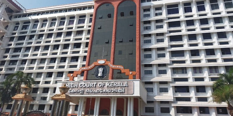 Kerala HC Strikes Down Provision In Act, Permitting Aided School Teachers To Contest Elections