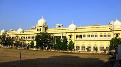Allahabad HC asks UP govt to raise retirement age of LU teachers to 65 years
